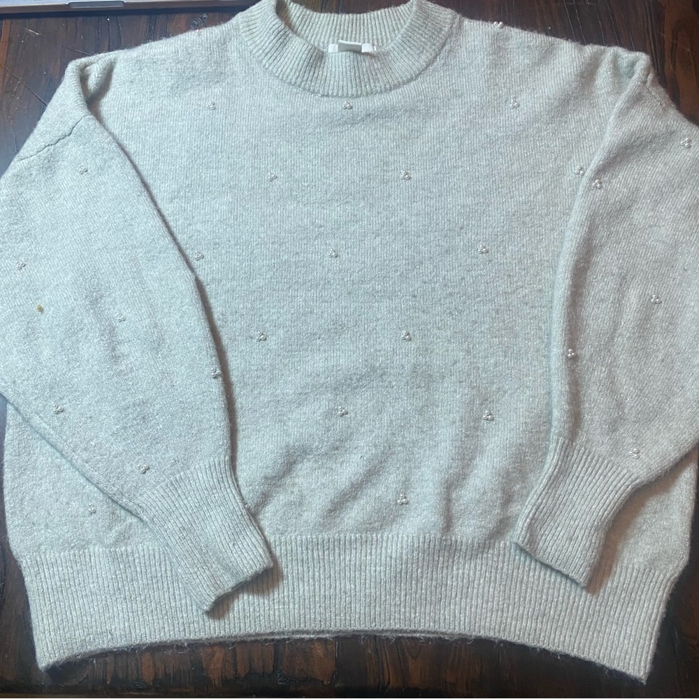 H&M Gray Crew Neck Sweater